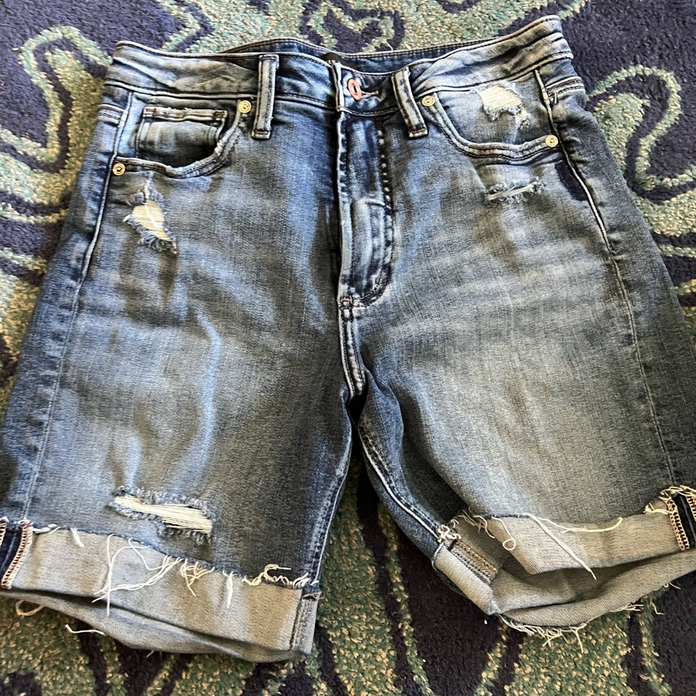 Silver jean shorts 27W 6.5L like new